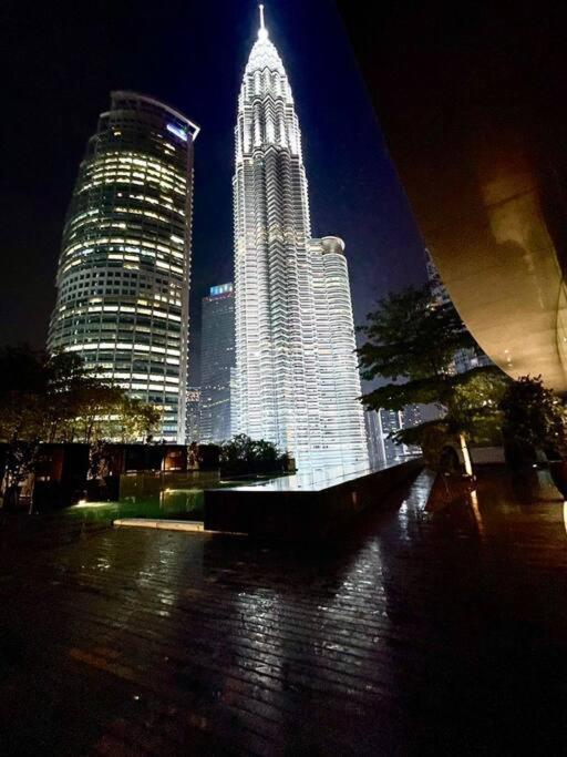 1 Min To Klcc Twin Tower Lägenhet Kuala Lumpur Exteriör bild
